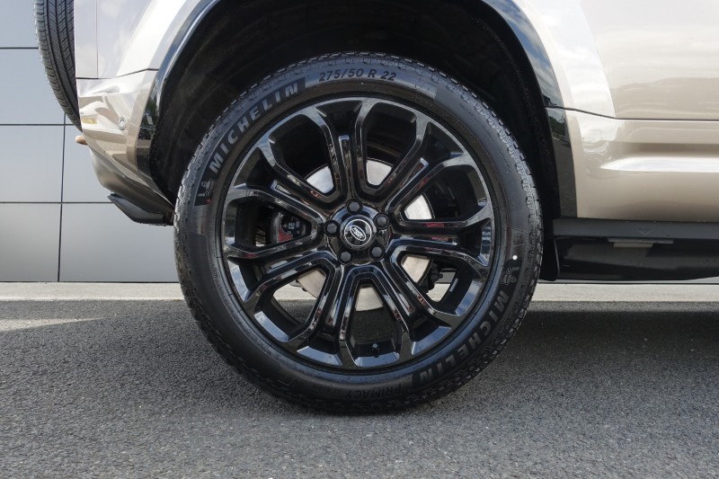 2026 (26) LAND ROVER DEFENDER 4.4 P635 Octa 110 5dr Auto 5204006