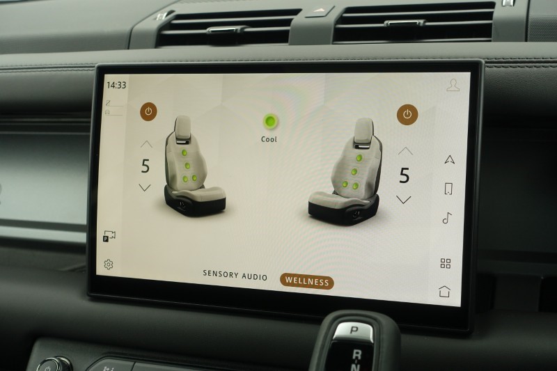 2026 (26) LAND ROVER DEFENDER 4.4 P635 Octa 110 5dr Auto 5204030