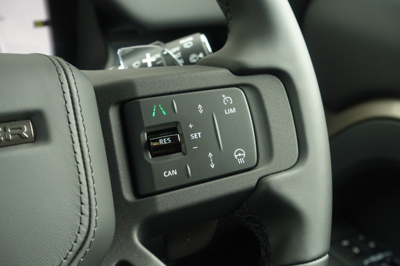 2026 (26) LAND ROVER DEFENDER 4.4 P635 Octa 110 5dr Auto 5204018