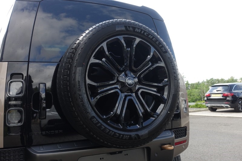 2026 (26) LAND ROVER DEFENDER 4.4 P635 Octa 110 5dr Auto 5204008