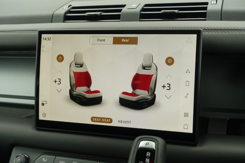 2026 (26) LAND ROVER DEFENDER 4.4 P635 Octa 110 5dr Auto 5204028