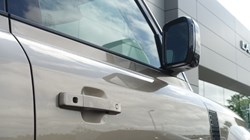 2026 (26) LAND ROVER DEFENDER 4.4 P635 Octa 110 5dr Auto 5204004