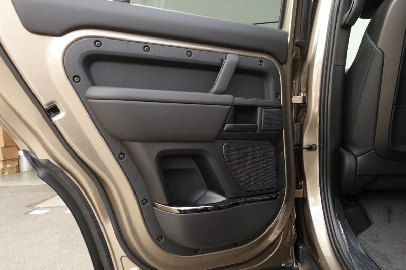 2026 (26) LAND ROVER DEFENDER 4.4 P635 Octa 110 5dr Auto 5204052