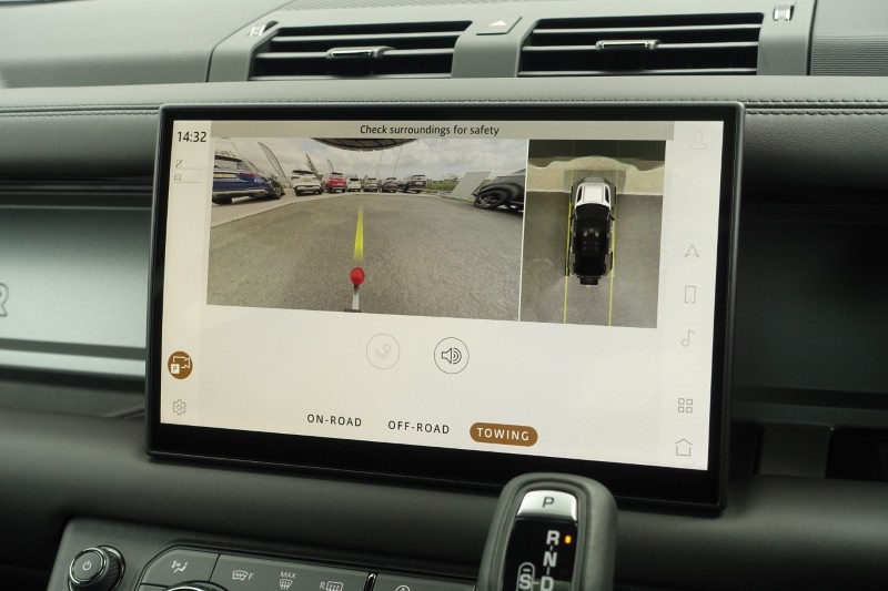 2026 (26) LAND ROVER DEFENDER 4.4 P635 Octa 110 5dr Auto 5204023