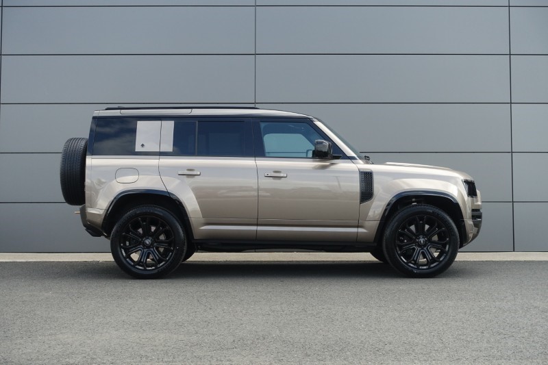 2026 (26) LAND ROVER DEFENDER 4.4 P635 Octa 110 5dr Auto 5203984
