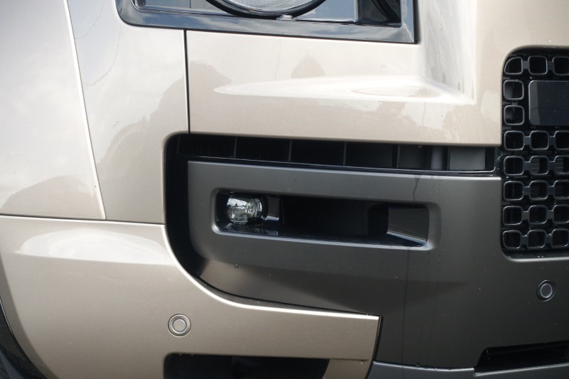 2026 (26) LAND ROVER DEFENDER 4.4 P635 Octa 110 5dr Auto 5204001