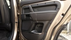 2026 (26) LAND ROVER DEFENDER 4.4 P635 Octa 110 5dr Auto 5204047