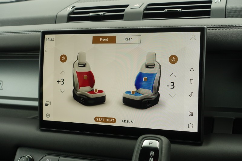 2026 (26) LAND ROVER DEFENDER 4.4 P635 Octa 110 5dr Auto 5204027