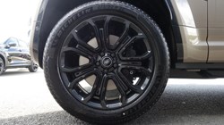 2026 (26) LAND ROVER DEFENDER 4.4 P635 Octa 110 5dr Auto 5204011