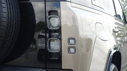 2026 (26) LAND ROVER DEFENDER 4.4 P635 Octa 110 5dr Auto 5204007