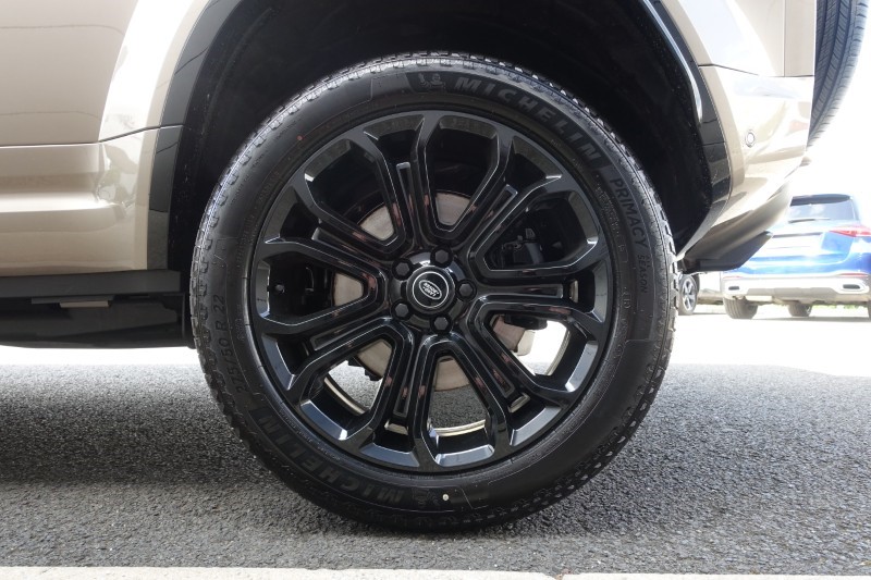 2026 (26) LAND ROVER DEFENDER 4.4 P635 Octa 110 5dr Auto 5204010