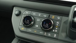 2026 (26) LAND ROVER DEFENDER 4.4 P635 Octa 110 5dr Auto 5204037