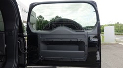 2026 (26) LAND ROVER DEFENDER 4.4 P635 Octa 110 5dr Auto 5204016