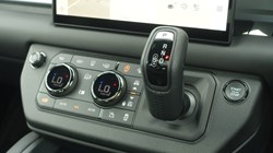 2026 (26) LAND ROVER DEFENDER 4.4 P635 Octa 110 5dr Auto 5203992
