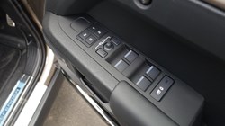 2026 (26) LAND ROVER DEFENDER 4.4 P635 Octa 110 5dr Auto 5204046