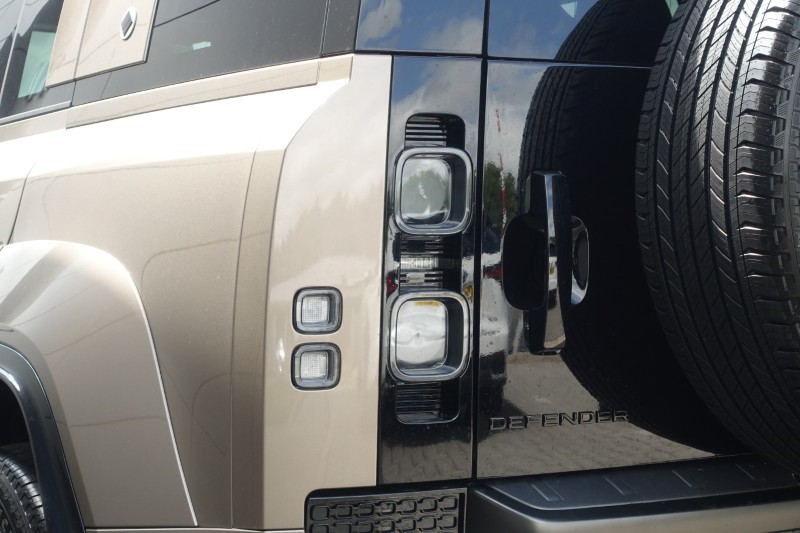 2026 (26) LAND ROVER DEFENDER 4.4 P635 Octa 110 5dr Auto 5203998