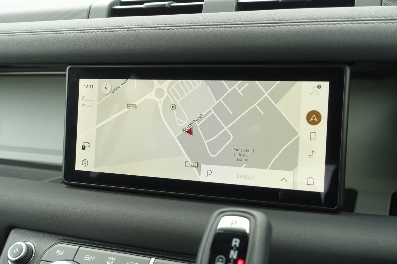 2023 (23) LAND ROVER DEFENDER 3.0 D300 SE 110 5dr Auto 5323091