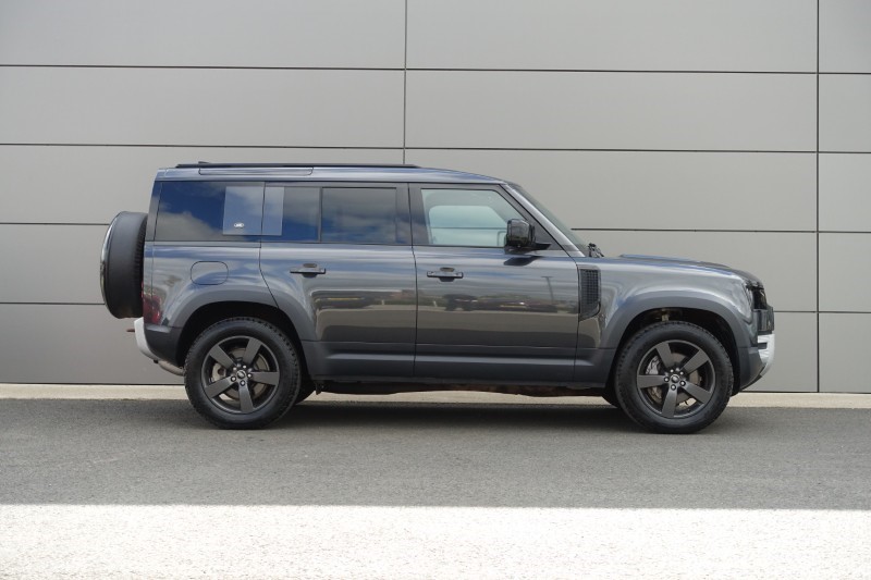2023 (23) LAND ROVER DEFENDER 3.0 D300 SE 110 5dr Auto 5323085