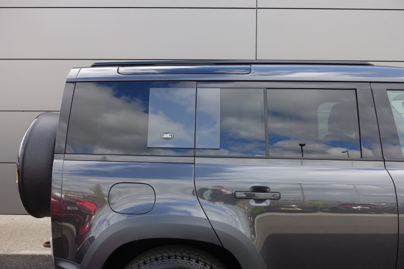 2023 (23) LAND ROVER DEFENDER 3.0 D300 SE 110 5dr Auto 5323104