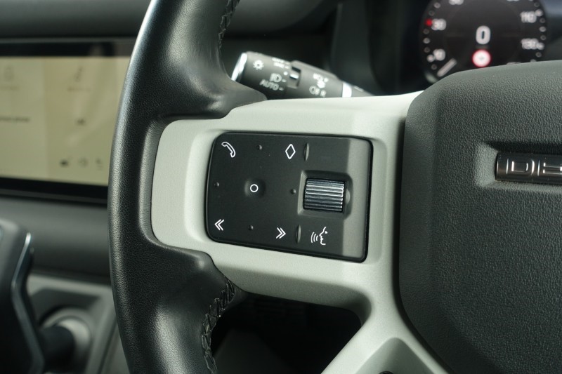 2023 (23) LAND ROVER DEFENDER 3.0 D300 SE 110 5dr Auto 5323118