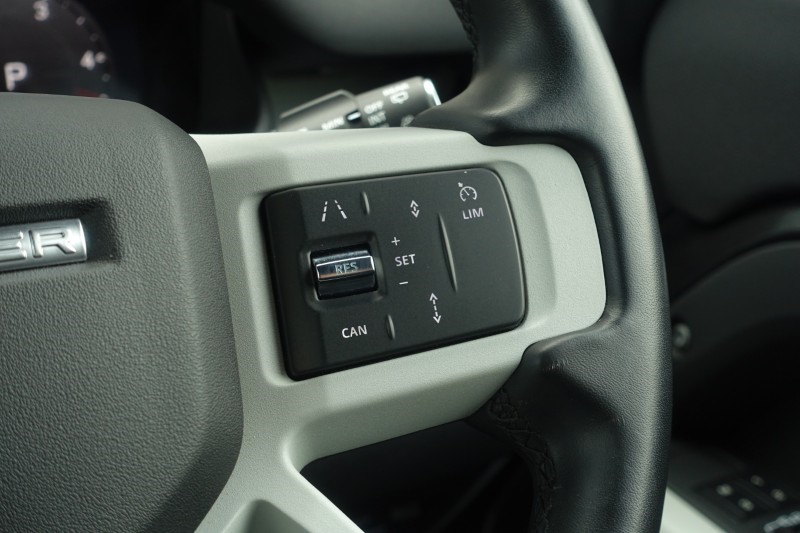 2023 (23) LAND ROVER DEFENDER 3.0 D300 SE 110 5dr Auto 5323115