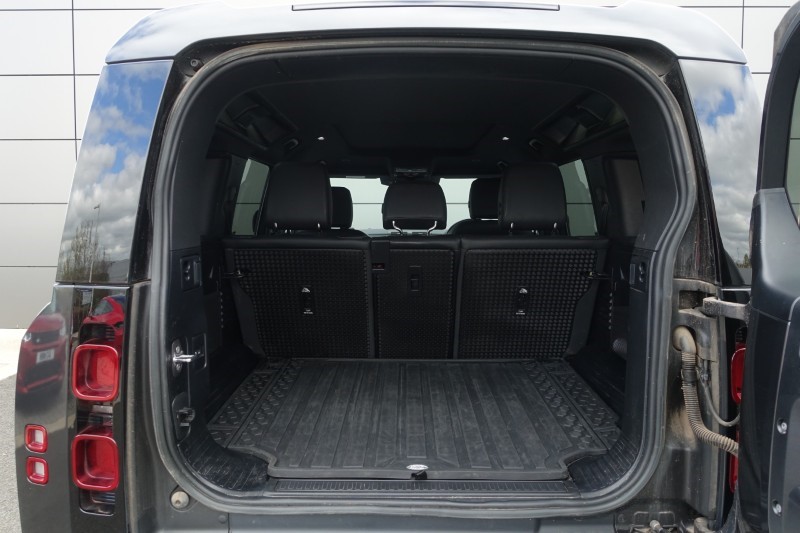 2023 (23) LAND ROVER DEFENDER 3.0 D300 SE 110 5dr Auto 5323090