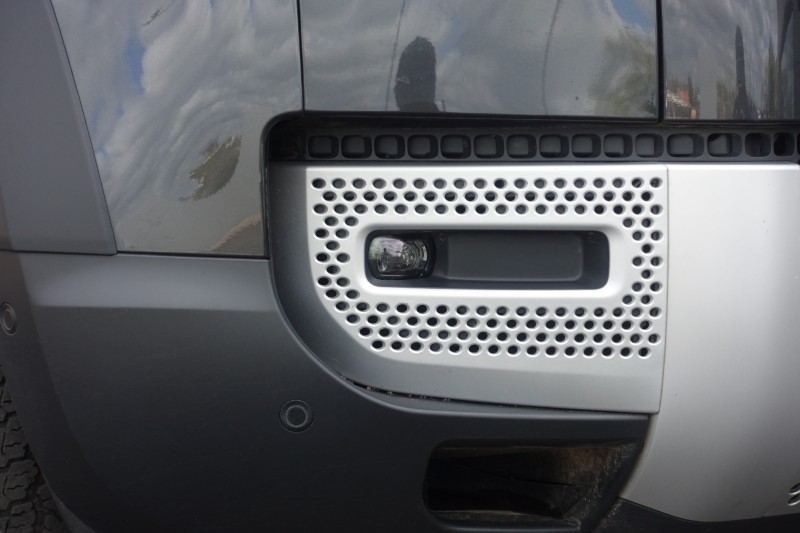 2023 (23) LAND ROVER DEFENDER 3.0 D300 SE 110 5dr Auto 5323101