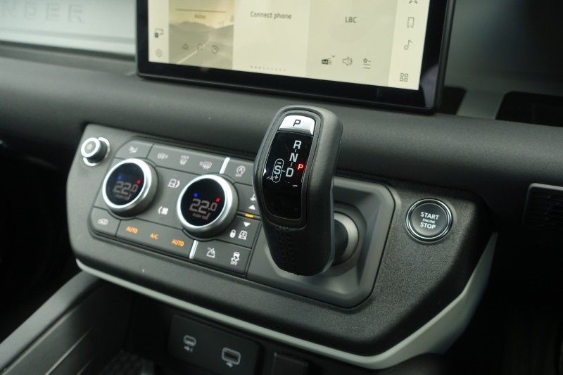 2023 (23) LAND ROVER DEFENDER 3.0 D300 SE 110 5dr Auto 5323093