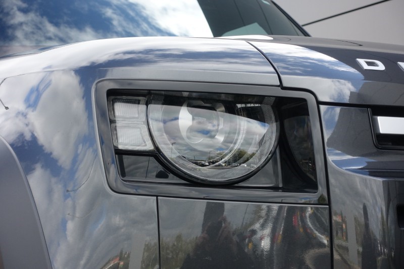 2023 (23) LAND ROVER DEFENDER 3.0 D300 SE 110 5dr Auto 5323097