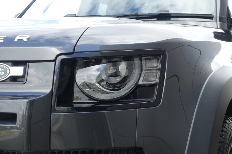 2023 (23) LAND ROVER DEFENDER 3.0 D300 SE 110 5dr Auto 5323111