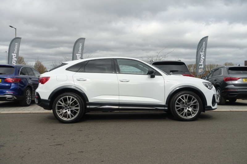 2024 (24) AUDI Q3 35 TFSI Black Edition 5dr S Tronic [20" Alloy] 5240922