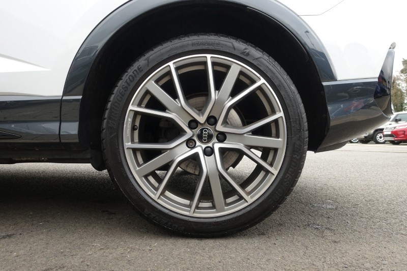 2024 (24) AUDI Q3 35 TFSI Black Edition 5dr S Tronic [20" Alloy] 5240946