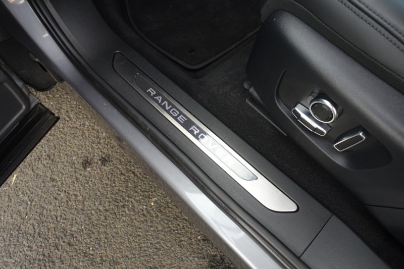2021 (21) LAND ROVER RANGE ROVER EVOQUE 2.0 D200 Autobiography 5dr Auto 5267708