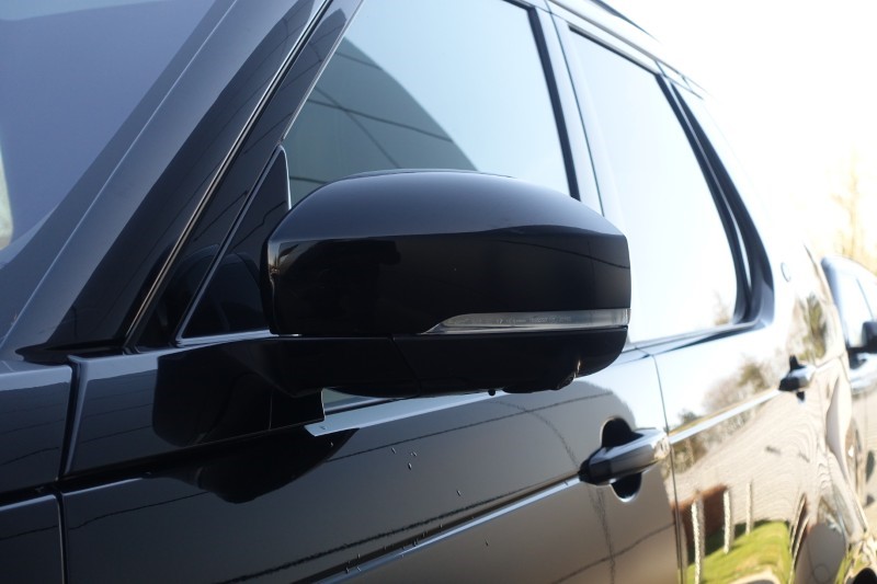 2023 (72) LAND ROVER DISCOVERY 3.0 D300 Metropolitan Edition 5dr Auto 5255295