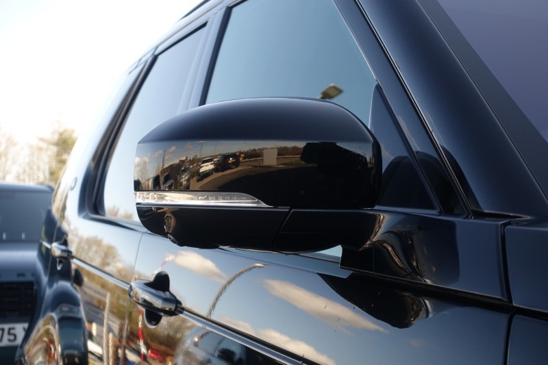 2023 (72) LAND ROVER DISCOVERY 3.0 D300 Metropolitan Edition 5dr Auto 5255286