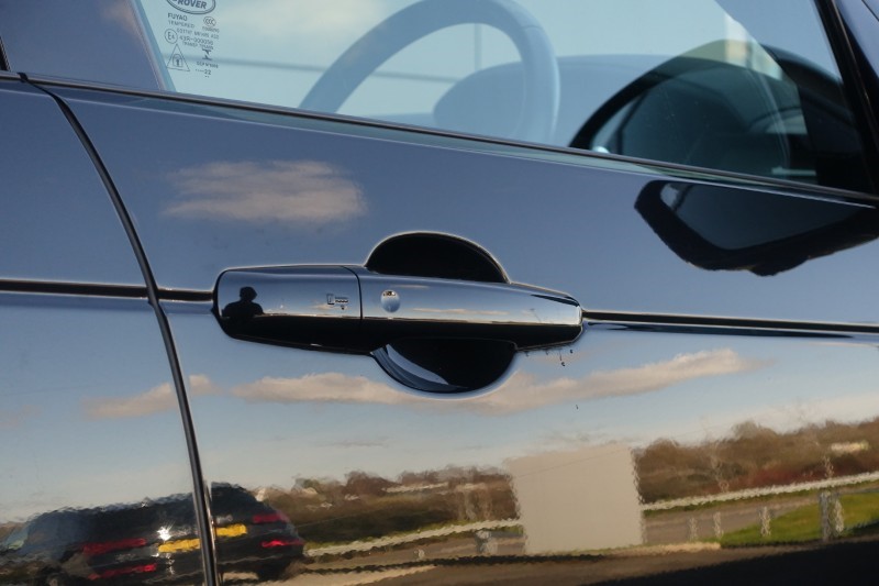 2023 (72) LAND ROVER DISCOVERY 3.0 D300 Metropolitan Edition 5dr Auto 5255287