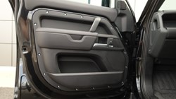 2025 (25) LAND ROVER DEFENDER 2.0 P300e X-Dynamic HSE 110 5dr Auto 5266893