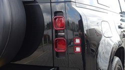 2025 (25) LAND ROVER DEFENDER 2.0 P300e X-Dynamic HSE 110 5dr Auto 5266855