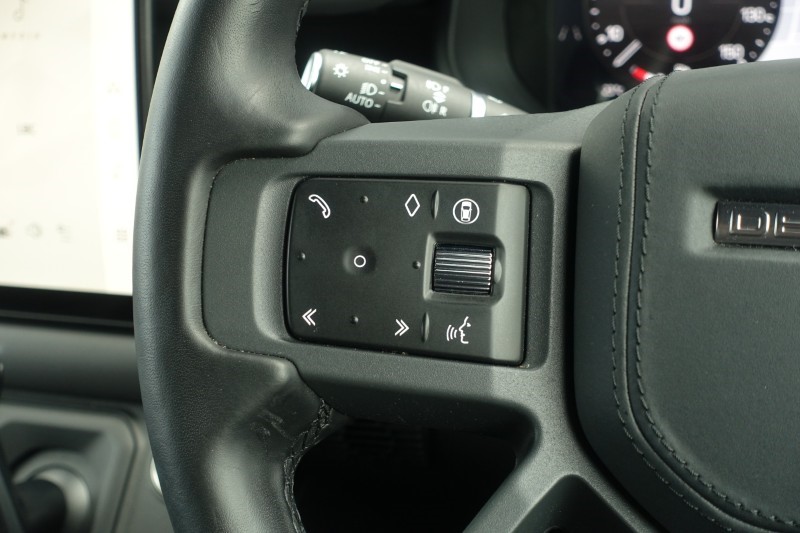 2025 (25) LAND ROVER DEFENDER 2.0 P300e X-Dynamic HSE 110 5dr Auto 5266869