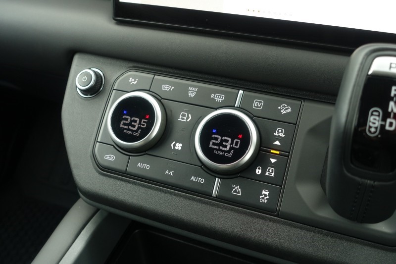 2025 (25) LAND ROVER DEFENDER 2.0 P300e X-Dynamic HSE 110 5dr Auto 5266876