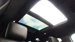 2025 (25) LAND ROVER DEFENDER 2.0 P300e X-Dynamic HSE 110 5dr Auto 5266881