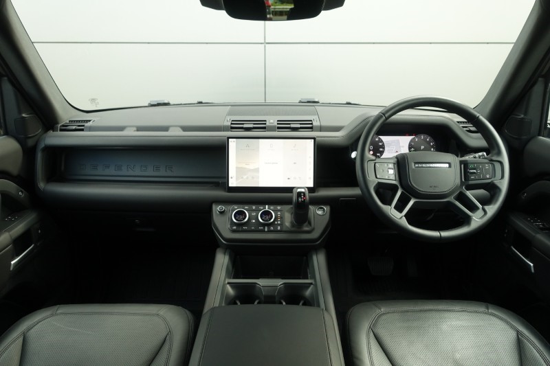 2025 (25) LAND ROVER DEFENDER 2.0 P300e X-Dynamic HSE 110 5dr Auto 5266836
