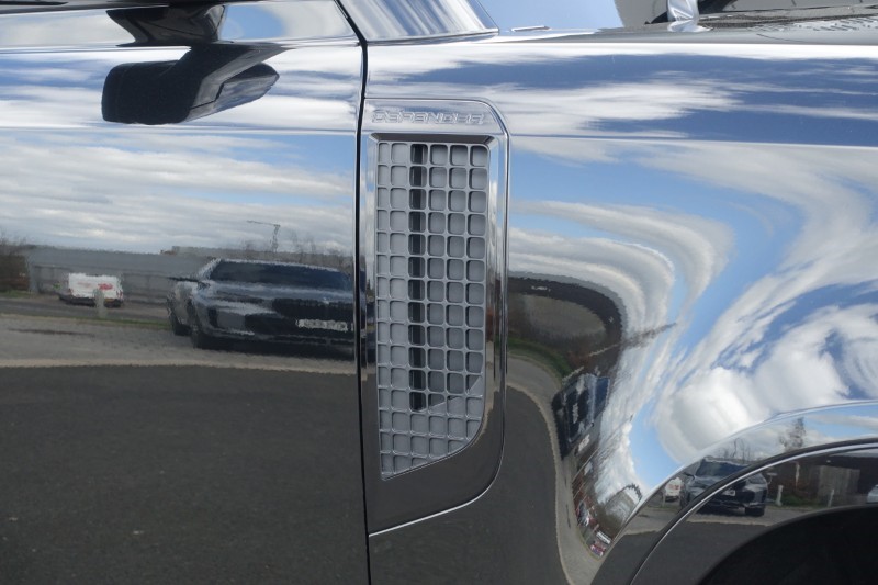 2025 (25) LAND ROVER DEFENDER 2.0 P300e X-Dynamic HSE 110 5dr Auto 5266847