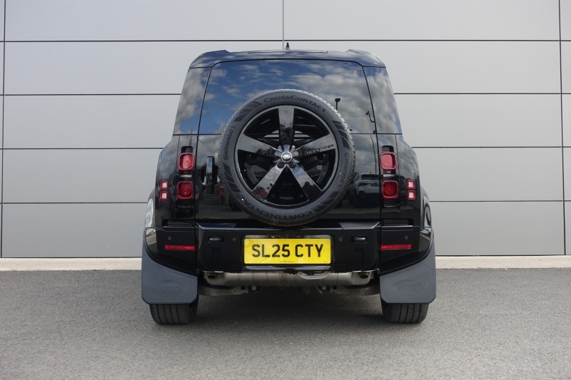 2025 (25) LAND ROVER DEFENDER 2.0 P300e X-Dynamic HSE 110 5dr Auto 5266833