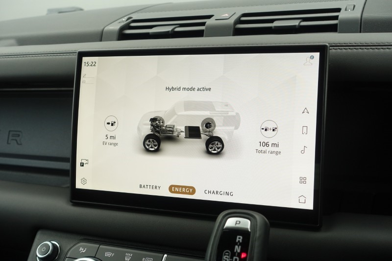 2025 (25) LAND ROVER DEFENDER 2.0 P300e X-Dynamic HSE 110 5dr Auto 5266875