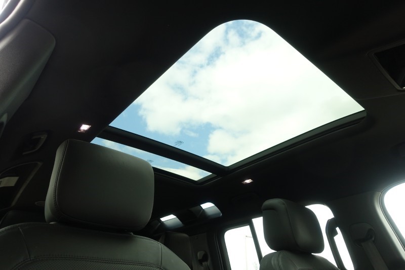 2025 (25) LAND ROVER DEFENDER 2.0 P300e X-Dynamic HSE 110 5dr Auto 5266880