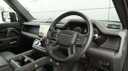 2025 (25) LAND ROVER DEFENDER 2.0 P300e X-Dynamic HSE 110 5dr Auto 5266878