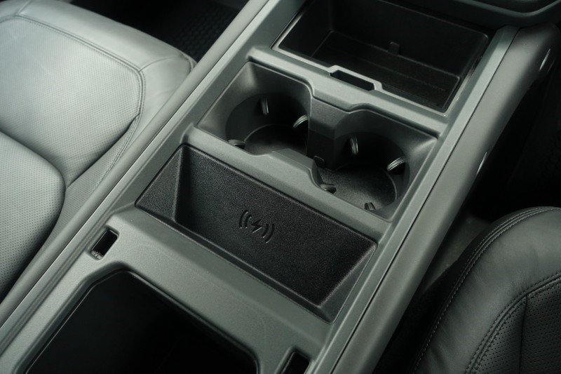 2025 (25) LAND ROVER DEFENDER 2.0 P300e X-Dynamic HSE 110 5dr Auto 5266877