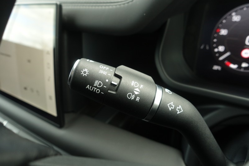 2025 (25) LAND ROVER DEFENDER 2.0 P300e X-Dynamic HSE 110 5dr Auto 5266868