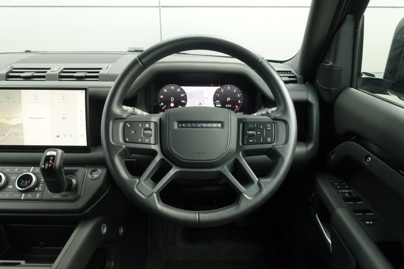 2025 (25) LAND ROVER DEFENDER 2.0 P300e X-Dynamic HSE 110 5dr Auto 5266842